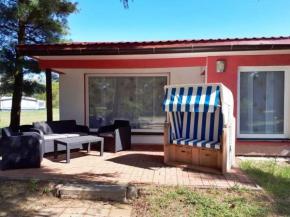 Bungalow on the lagoon with terrace relaxation Kamminke